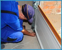 United Garage Door Houston, TX 713-936-2822 - sidebar-door-maintaince-15-05m